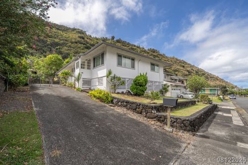 3057 Kalawao St, Honolulu, HI, 96822-1551 | Card Image