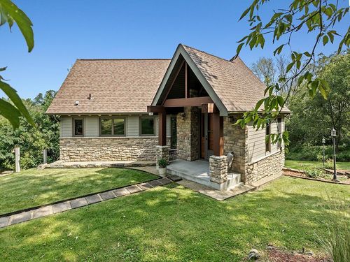 27877 Thomas Ave, Webster, MN, 55088-9535 | Card Image