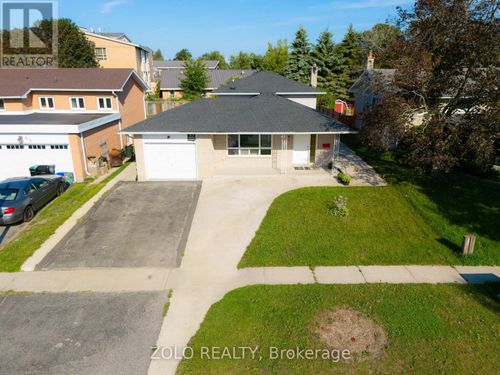 43 Davies Cres, Barrie, ON, L4M2M4 | Card Image