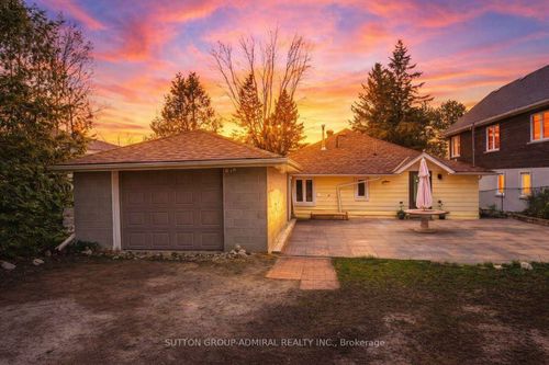 1074 River Rd E, Wasaga Beach, ON, L9Z2R1 | Card Image