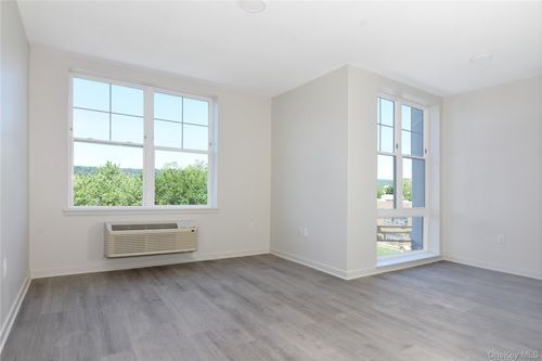 203-56 Prospect St, Yonkers, NY, 10701-3523 | Card Image