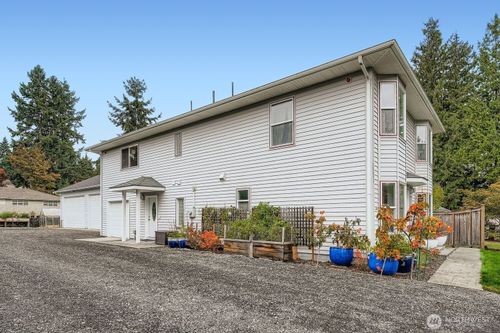 16051 51st Ave S, Tukwila, WA, 98188-2736 | Card Image