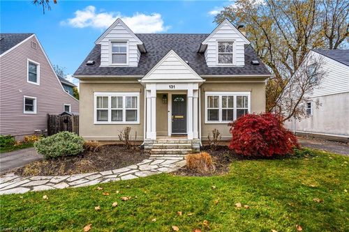 131 Glenwood Ave, St Catharines, ON, L2R4C9 | Card Image