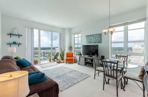 ph04-350 N Federal Hwy, Boynton Beach, FL, 33435-4171 | Card Image