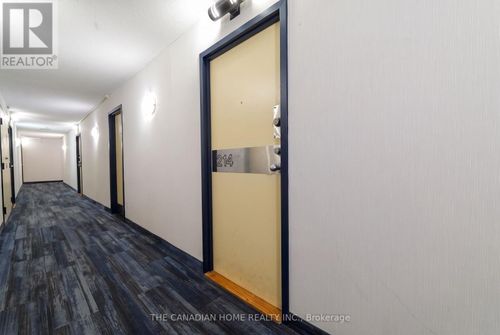214-2466 Eglinton Avenue E, Toronto (Eglinton East), ON, M1K5J8 | Card Image