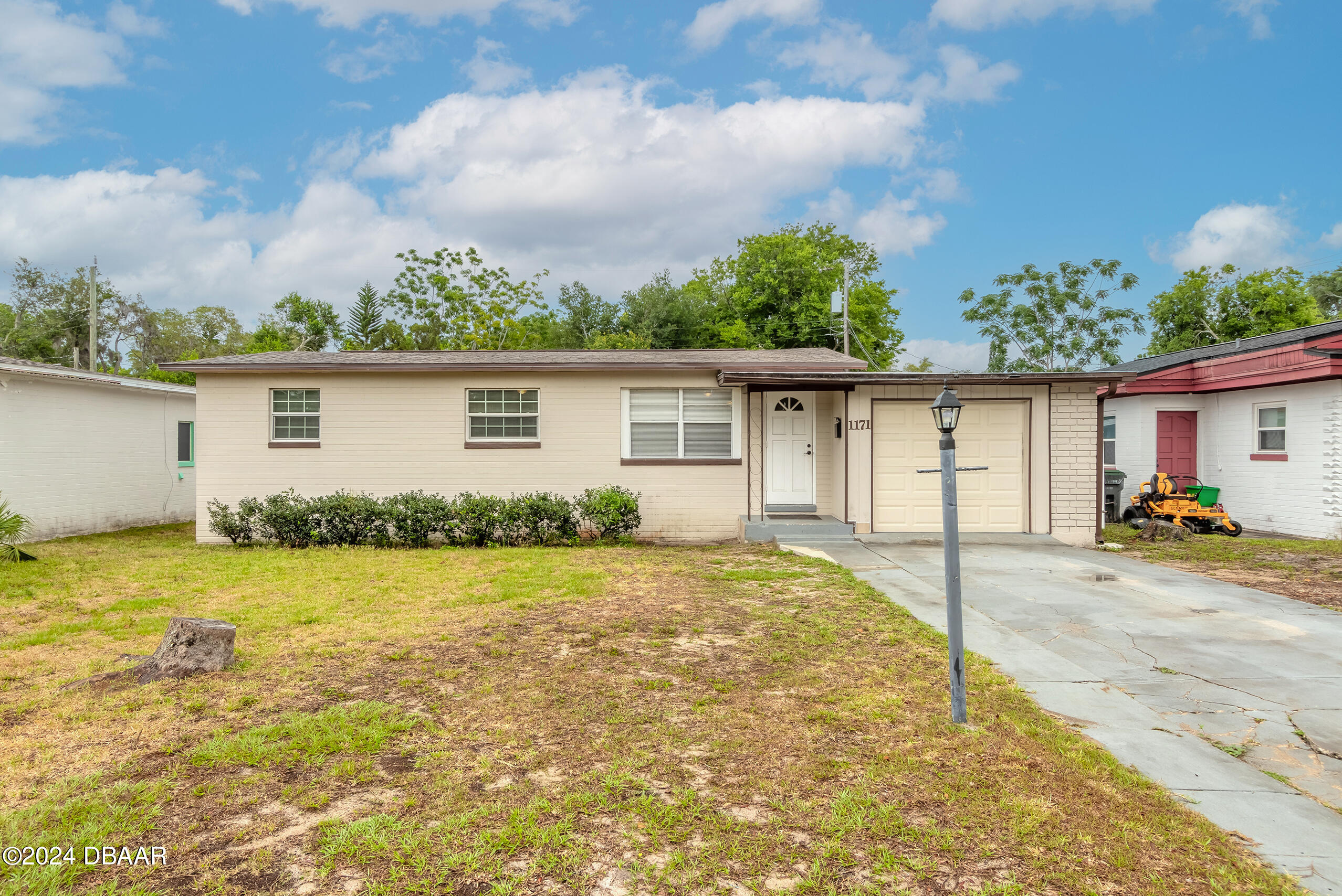 Hillcrest Dr, Daytona Beach, FL 32114
