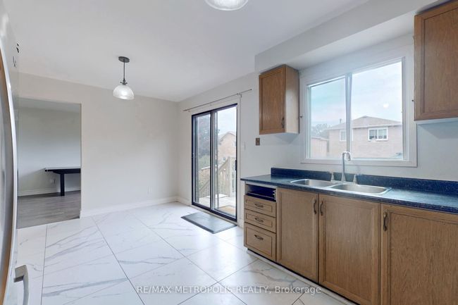 11 Noake Cres, House other with 3 bedrooms, 3 bathrooms and 4 parking in Ajax ON | Image 15