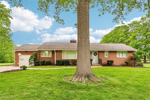 3305 Trumbull Ave, Copley, OH, 44321-2036 | Card Image