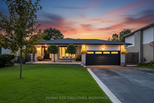 693 Laidlaw Cres, Kingston, ON, K7M5M3 | Card Image