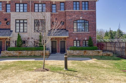 2029 Queensborough Gate, Mississauga, ON, L5M0Y1 | Card Image