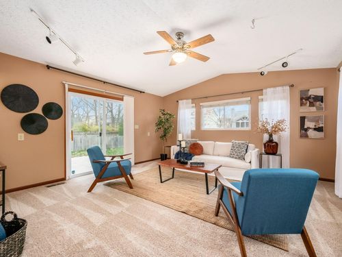 3894 Maidens Larne Dr, Columbus, OH, 43221-5822 | Card Image