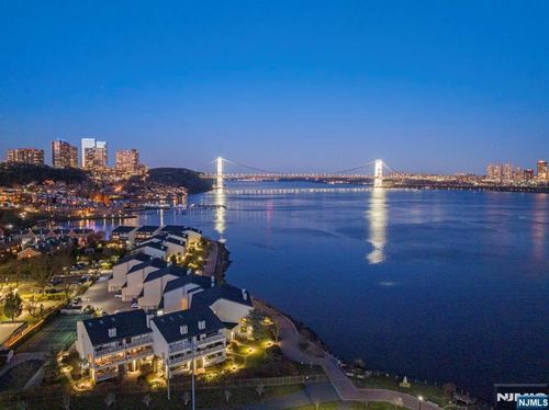 1225 River Rd, Edgewater, NJ, 07020-1459 | Card Image