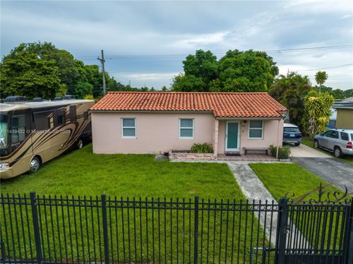 3360 E 10th Ave, Hialeah, FL, 33013-2901 | Card Image