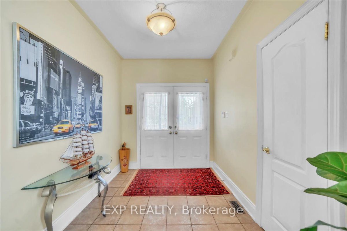 Residential in Richmond Hill 5