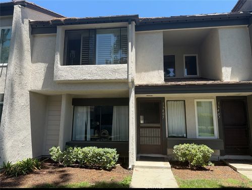 16405 Millstream Ln, Cerritos, CA, 90703-2012 | Card Image