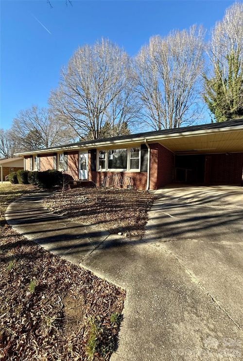 315 Brookwood Dr, Salisbury, NC, 28146-8837 | Card Image