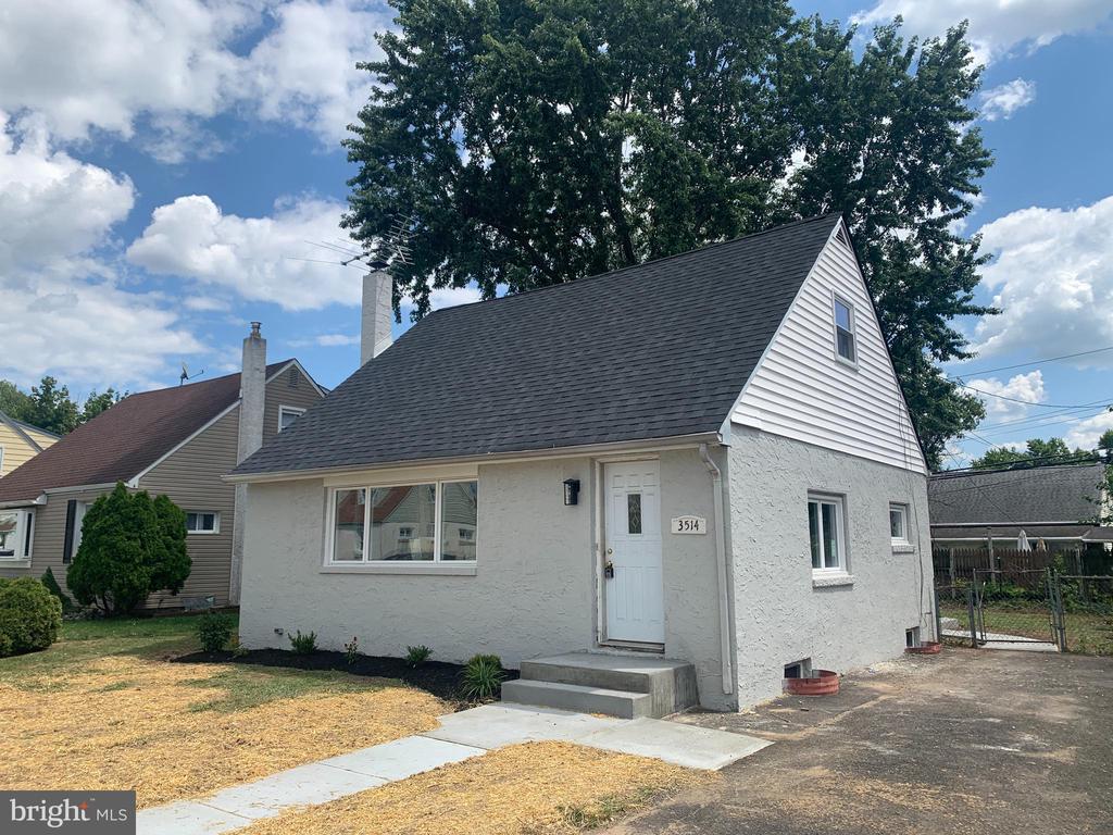 Dixon Ave, Bristol, PA 19007