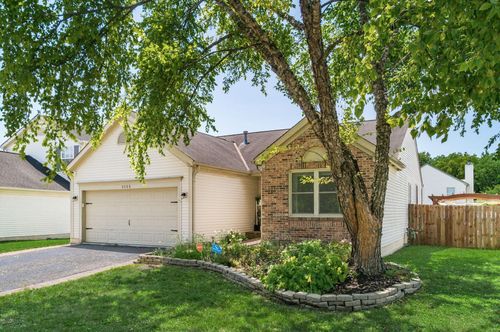 2125 Kingsglen Dr, Grove City, OH, 43123-1252 | Card Image