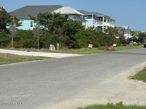 606 E Dolphin Dr, Oak Island, NC, 28465-6715 | Card Image