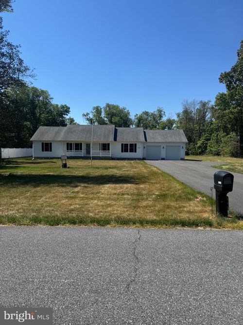 6461 Pleasant Dr, LAUREL, DE, 19956-3298 | Card Image