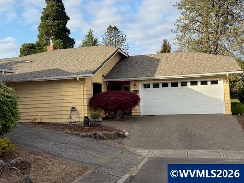 3218 Oakcrest Dr Nw, Salem, OR, 97304 | Card Image