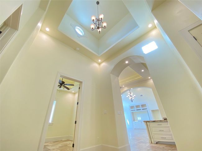 High Ceiling Hallway | Image 22