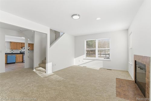 833 Huntclub Blvd, Auburn Hills, MI, 48326-3685 | Card Image