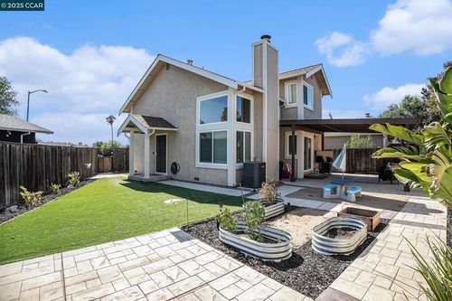354 Hazelnut Ln, Oakley, CA, 94561-2439 | Card Image