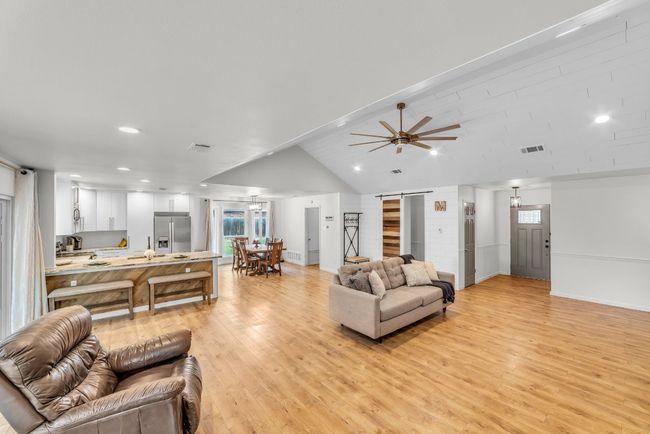 3705 Peach Vista Dr, House other with 3 bedrooms, 2 bathrooms and 8 parking in Pflugerville TX | Image 8