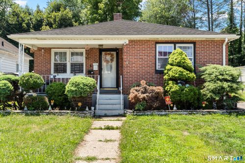 60 Manor Ave, Waterbury, CT, 06705-1204 | Card Image