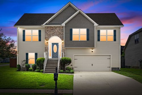3754 Gray Fox Dr, Clarksville, TN, 37040-6236 | Card Image