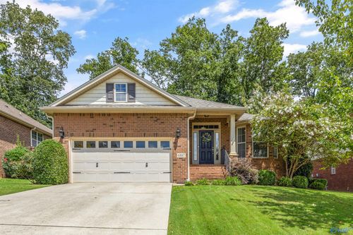 6807 Breyerton Way, Owens Cross Roads, AL, 35763-8806 | Card Image