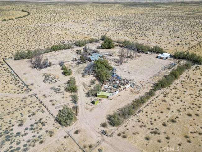 45200 Camelot Drive, House other with 2 bedrooms, 2 bathrooms and 2 parking in Yermo CA | Image 13