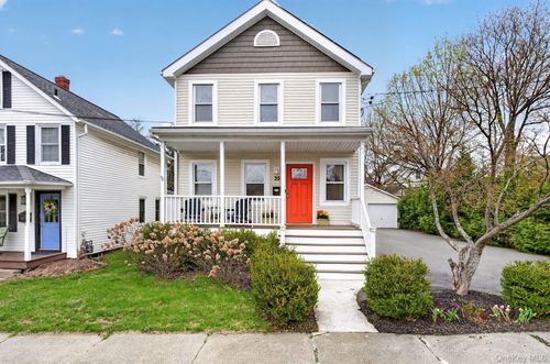 35 Kent St, Beacon, NY, 12508-2005 | Card Image