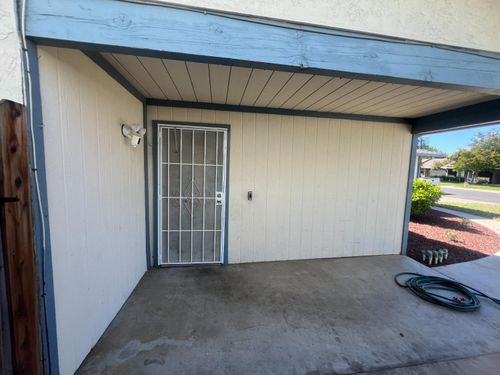 1048 Aspen Dr, Manteca, CA, 95336-3003 | Card Image