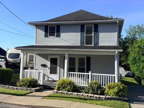 411 Oakdale Ave, Bridgeport, WV, 26330-1442 | Card Image