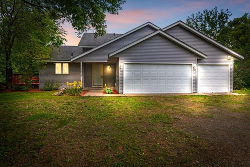 17713 Mackenzie St Ne, Columbus, MN, 55025-8882 | Card Image