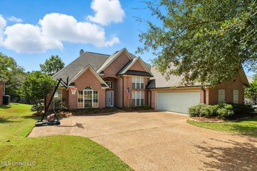 631 Overlook Pt, Brandon, MS, 39047-9067 | Card Image