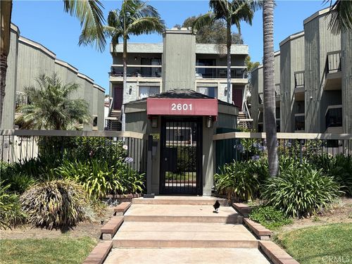 25-2601 E 19th St, Signal Hill, CA, 90755-1161 | Card Image