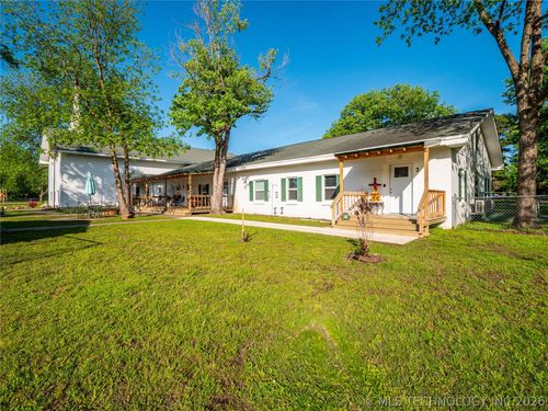 301 11th St, Hartshorne, OK, 74547-4217 | Card Image