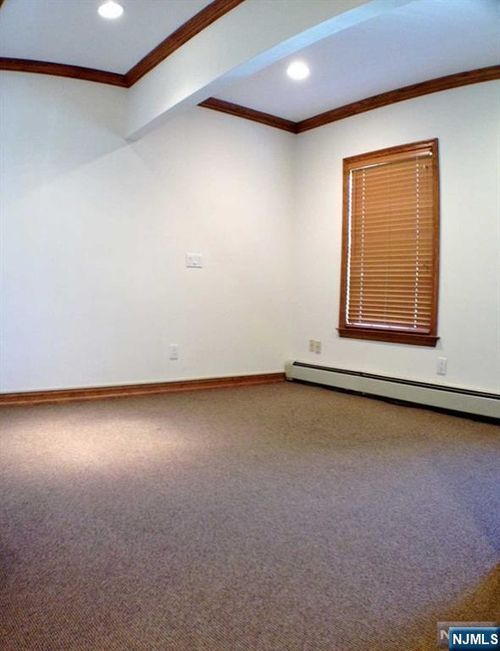 239 Old Tappan Rd, Old Tappan, NJ, 07675-7006 | Card Image