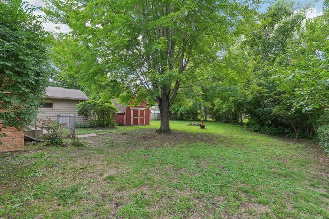 50-web-or-mls-Lombardy Ln-S0107-050.jpg | Image 38