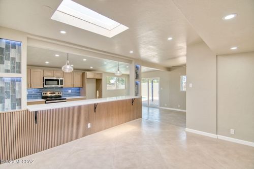 6458 E Calle Castor, Tucson, AZ, 85710-5339 | Card Image
