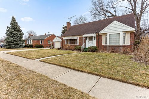 17980 Homer St, Roseville, MI, 48066-2557 | Card Image