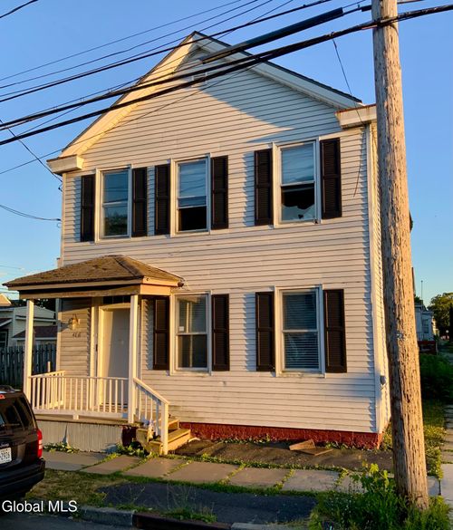 418 14th St, Watervliet, NY, 12189-2712 | Card Image