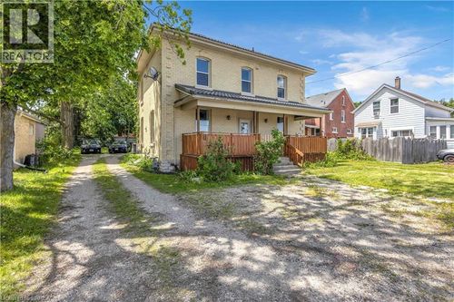 34 Young St, Woodstock, ON, N4S3L5 | Card Image