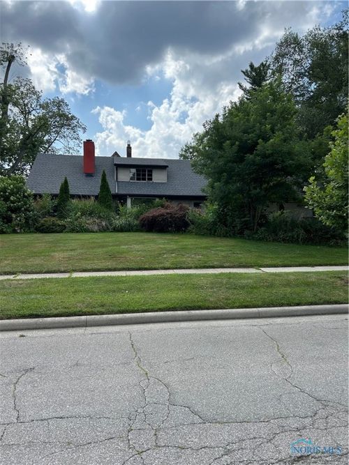 2605 Densmore Dr, Toledo, OH, 43606-2902 | Card Image