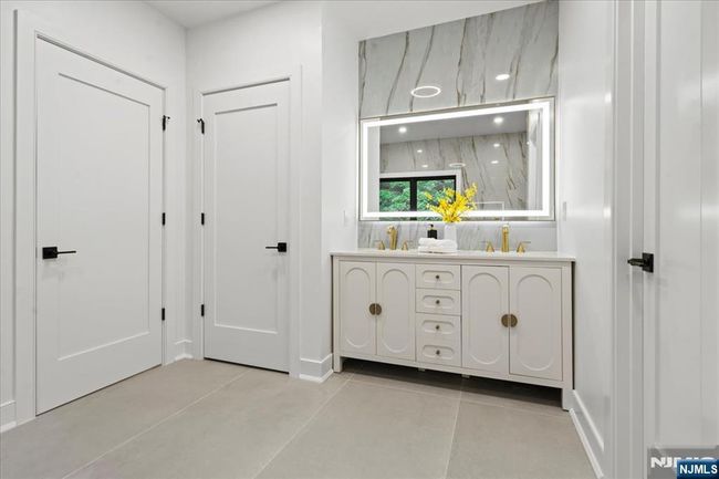 45 Riverview Ter, House other with 6 bedrooms, 6 bathrooms and null parking in Mahwah NJ | Image 27