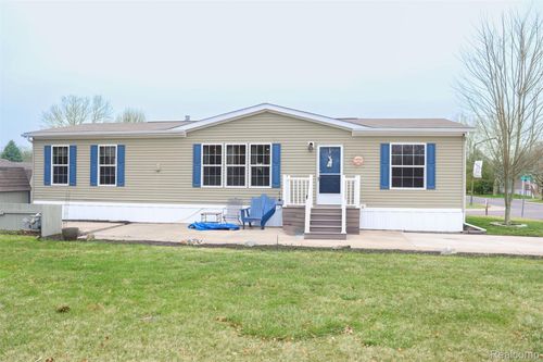 501 Kinloch, Temperance, MI, 48182-2330 | Card Image