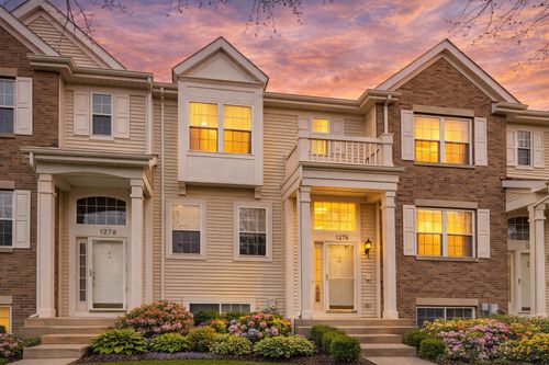 1276 Shamrock Ln, Pingree Grove, IL, 60140-9121 | Card Image